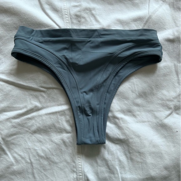 Bikini (top & bottom) - Fae Swimwear - Picture 8 of 9